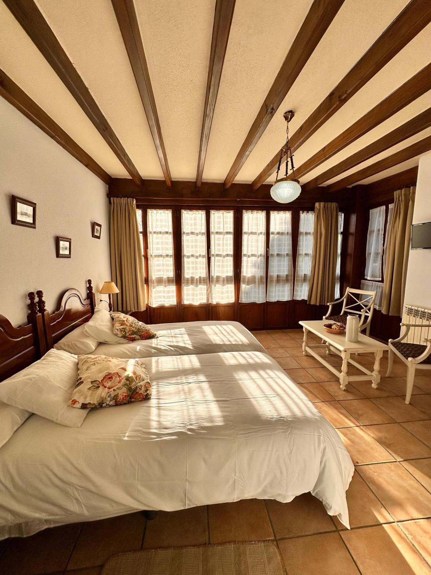 Gasthaus La Nozal De La Pena Villaviciosa  Zimmer foto